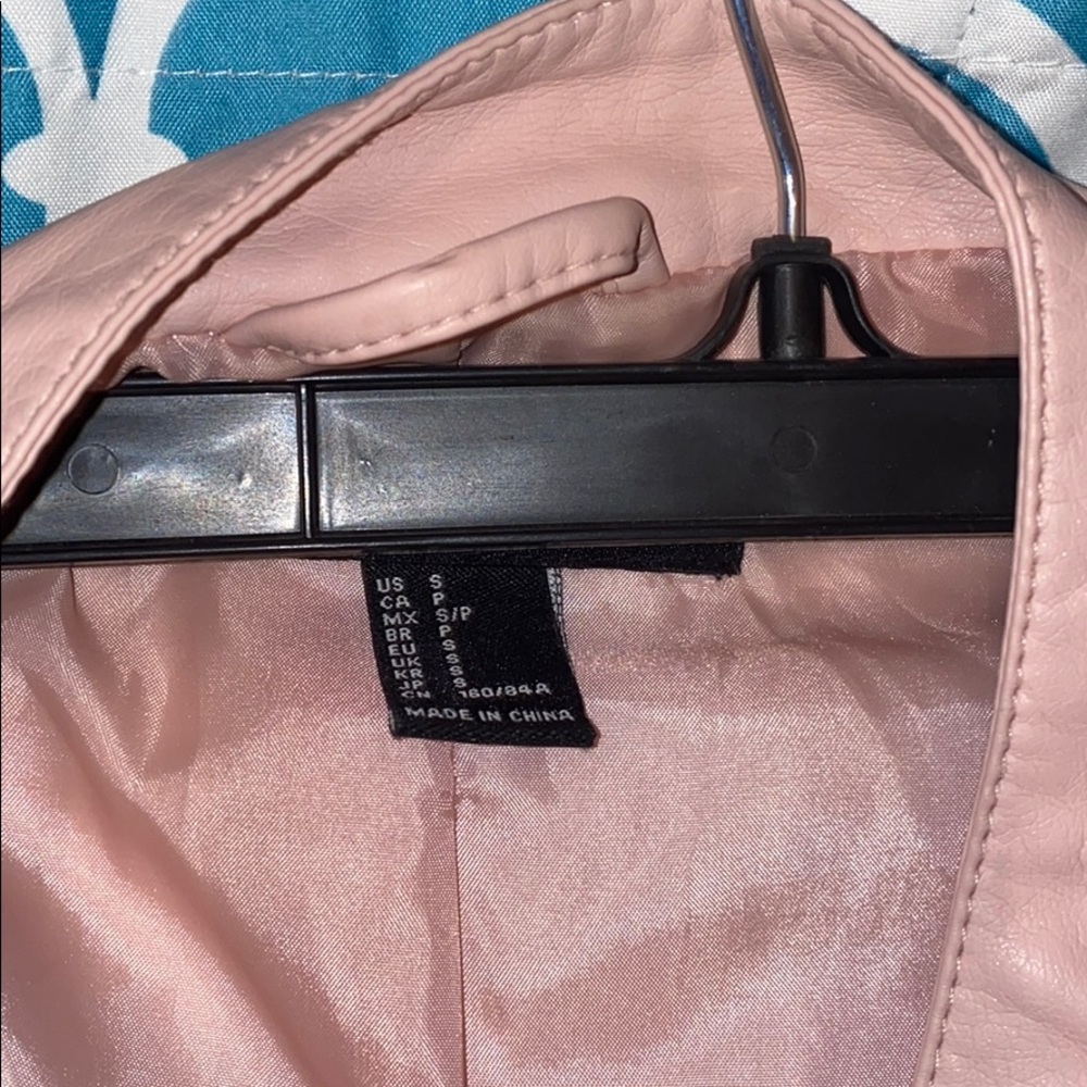 Leather jacket - Picture 2 of 5